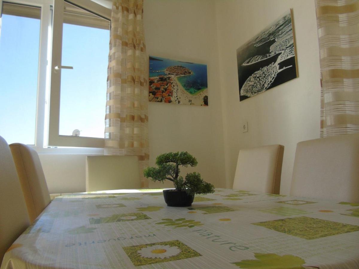 Apartment Simeto Primošten Exteriér fotografie